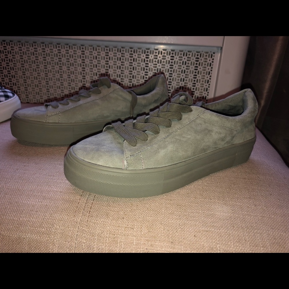 Steve Madden sneakers